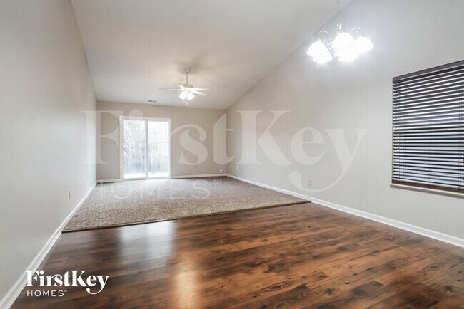 Foto del edificio - 1462 Bluestem Dr