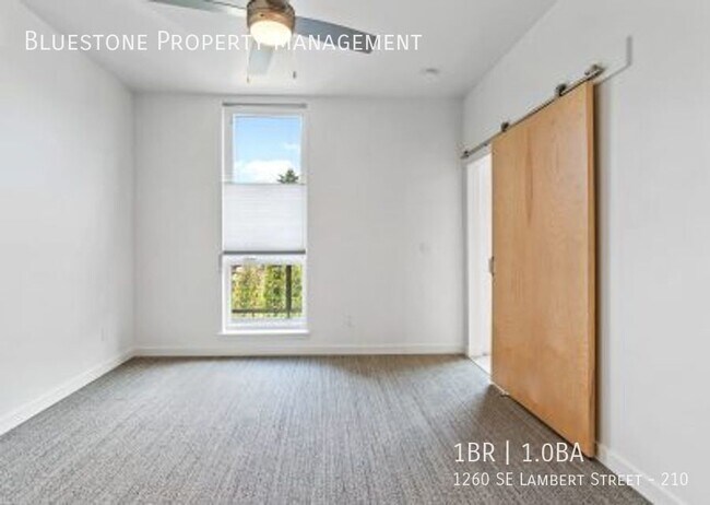 Building Photo - Charming 1 bedroom at the Katniss Apartmen...