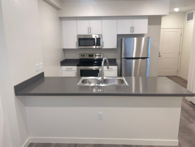 Interior Photo - 3524 Chesapeake Ave