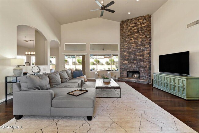 Foto del edificio - 9414 E Sutherland Way