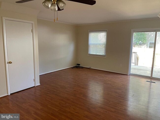 Building Photo - 1664 Yorktown Ct