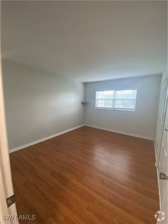 Building Photo - 7035 Cedarhurst Dr