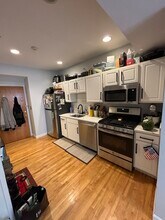 Building Photo - 464 Hanover St