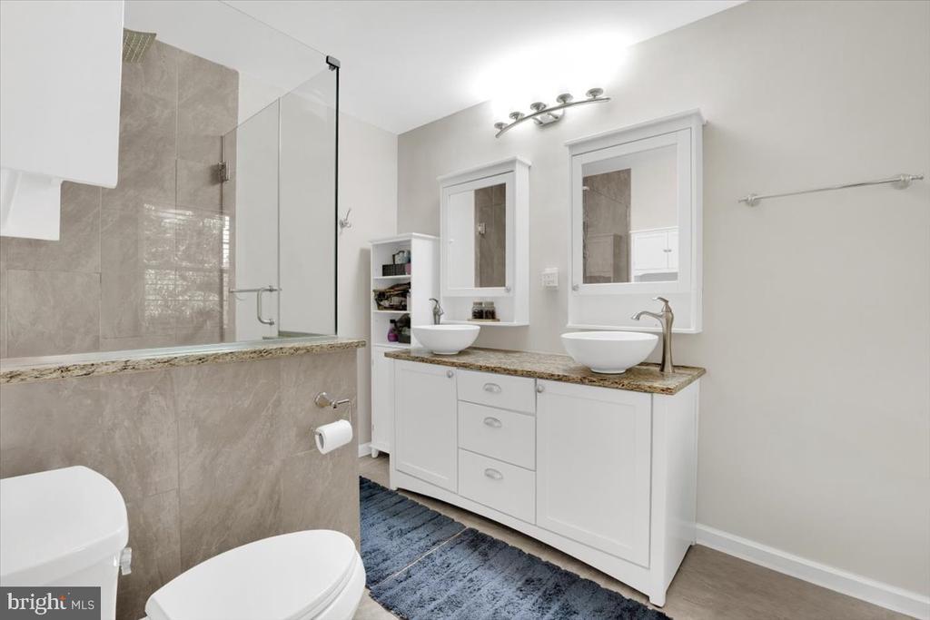 Foto principal - 8605 Western Oak Dr