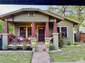 Building Photo - 206 E Monroe St