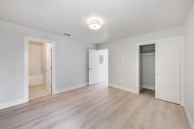 Foto del edificio - 1375 Sacramento St