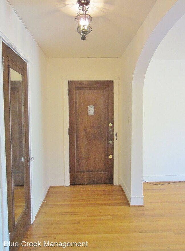Foto del edificio - 607-615 E 10th Ave