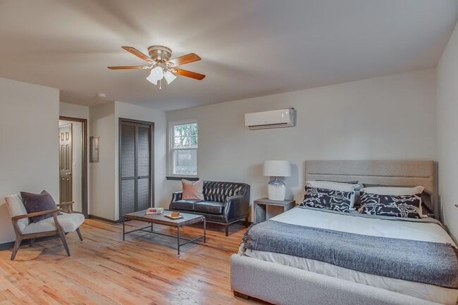 Building Photo - Ridgewood Apartments