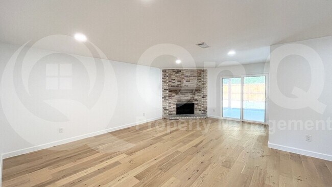 Building Photo - 1802 Palo Duro Dr