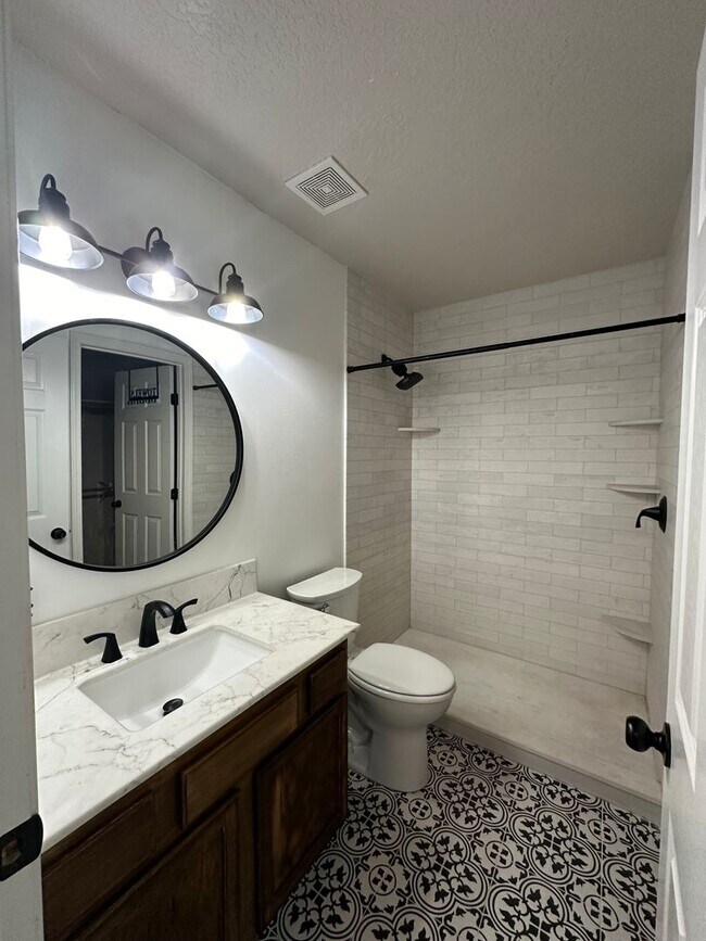Foto del edificio - Beautiful 4 bedroom, 2.5 bath home