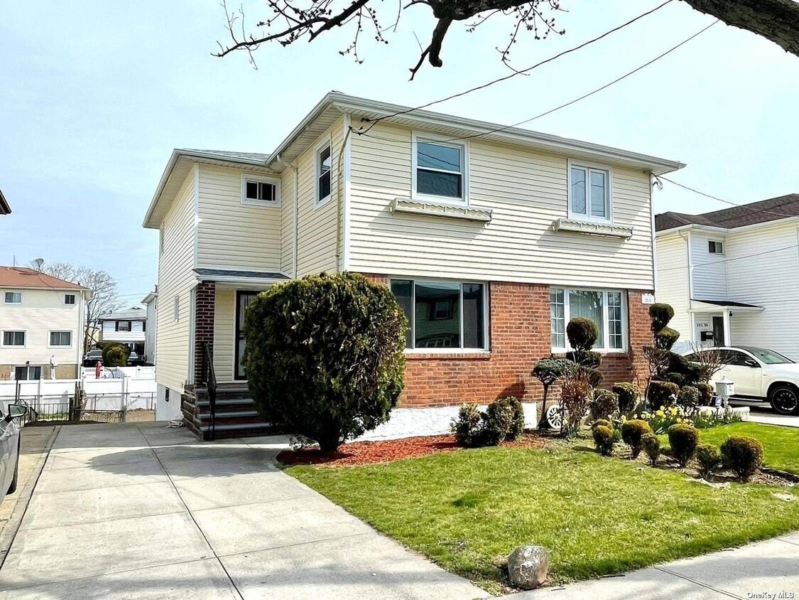 Foto principal - 235-33 148th Ave