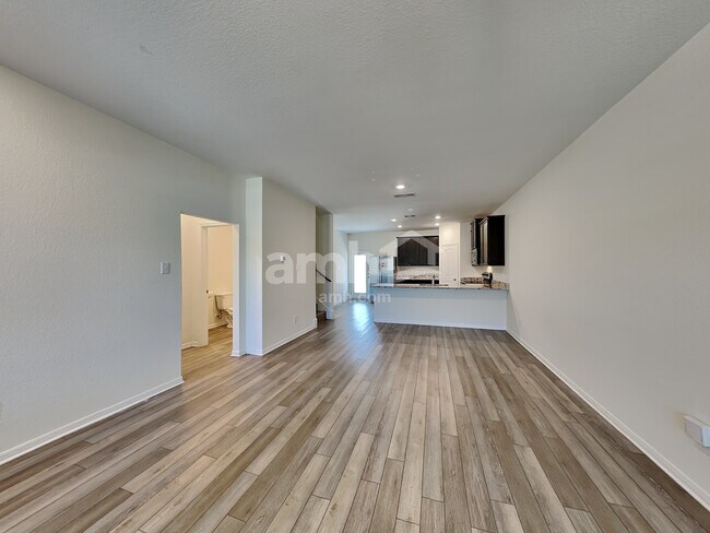 Building Photo - 1294 Treeta Trail