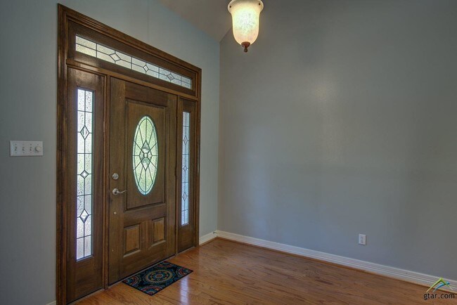 Building Photo - 3626 River Oaks Ct