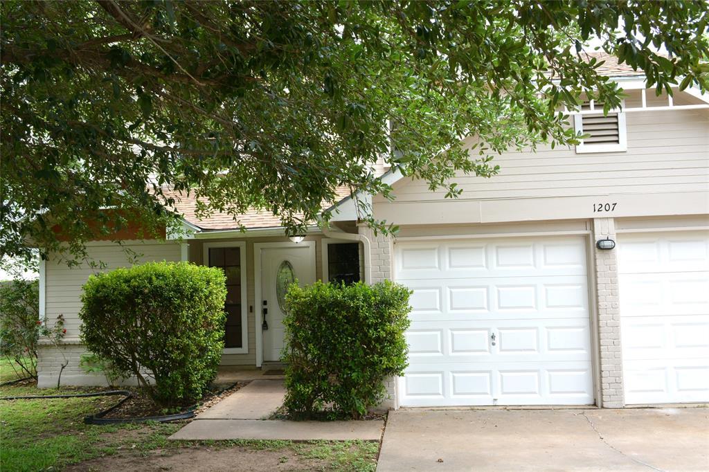 Primary Photo - 1207 Crupp Ct