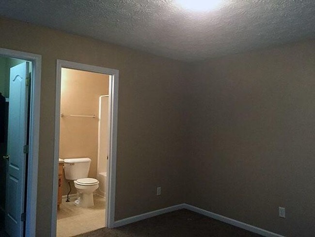 Foto del edificio - 3100 Fields Dr