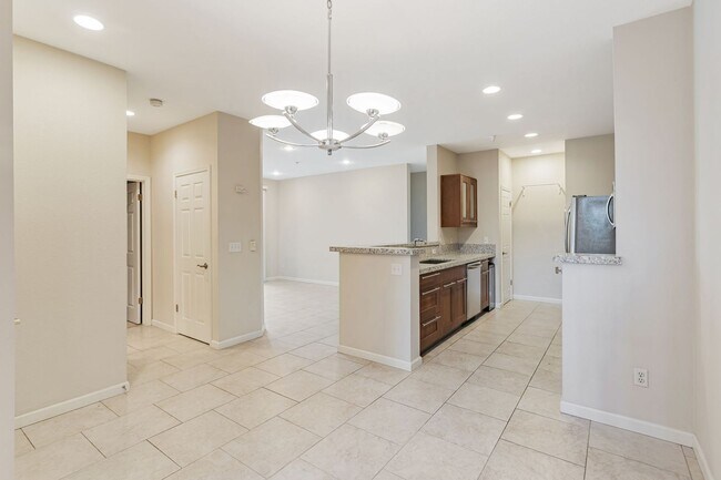 Foto del edificio - 2-Bedroom Condo in Prime Sunnyvale Location Near Tech Hubs