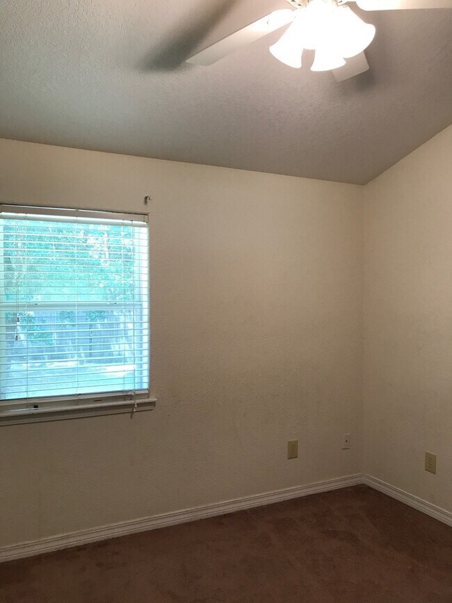 Building Photo - Cute 3-bedroom home in Ocean Beach Estate ...