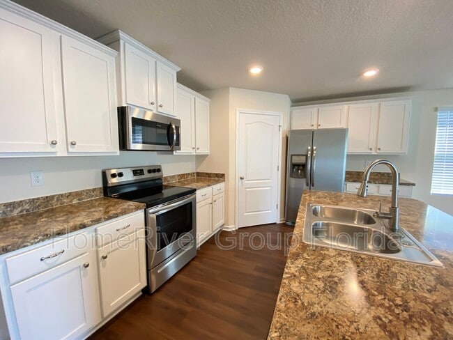 Foto del edificio - 2237 Pebble Point Dr