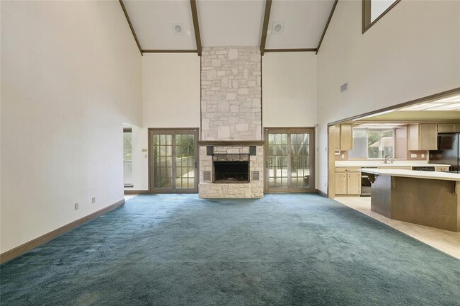 Foto del edificio - 3605 Silver Hill Cir