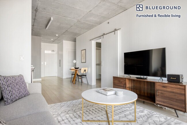 Building Photo - 311 W Illinois St