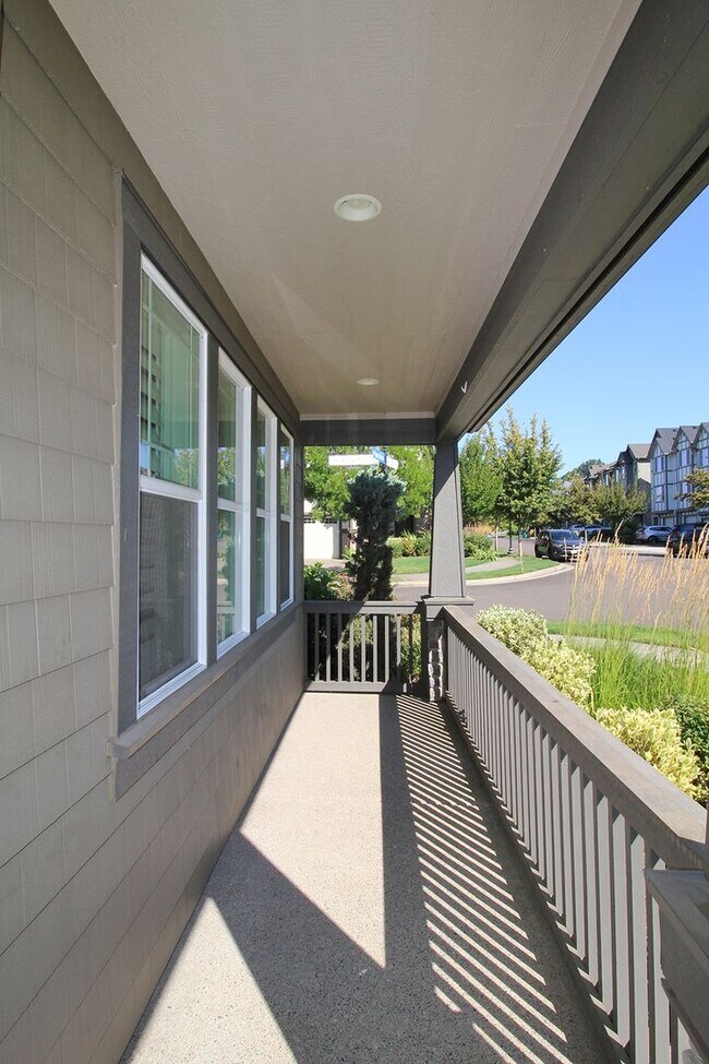 Building Photo - 13490 SW Calabash Terrace