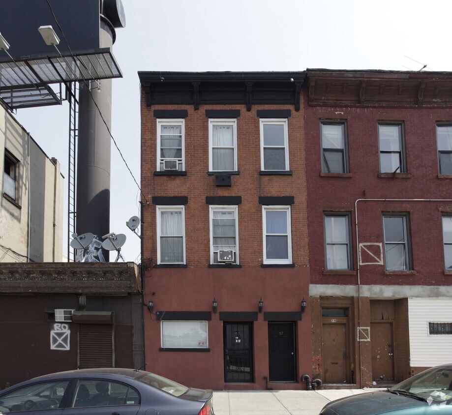 Building Photo - 57 Rapelye St