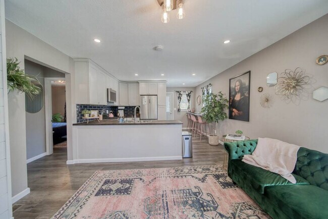 Foto del edificio - 1402 Iowa St