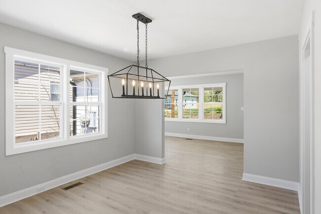 Foto del edificio - 2406 Kirby Ave