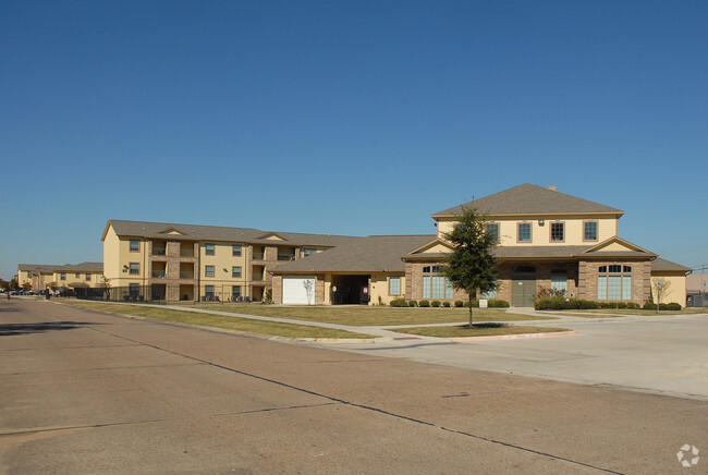 Foto del edificio - Brittany Place Townhomes