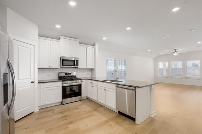 Building Photo - 356 Brandywine Rd