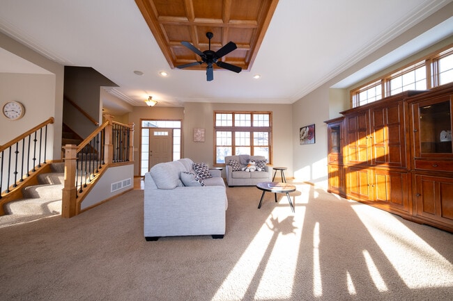 Foto del edificio - 572 Danube Ave