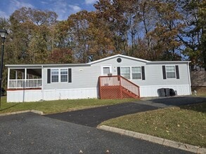 Building Photo - 73 Cattail Ln