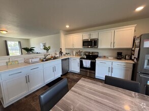 Building Photo - 10906 Constant Dr