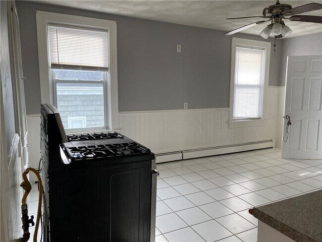 Foto del edificio - 25 Thompson Ave