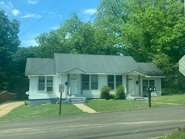 Building Photo - 132 Blount St