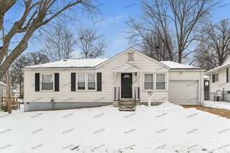 Building Photo - 1147 Darr Dr