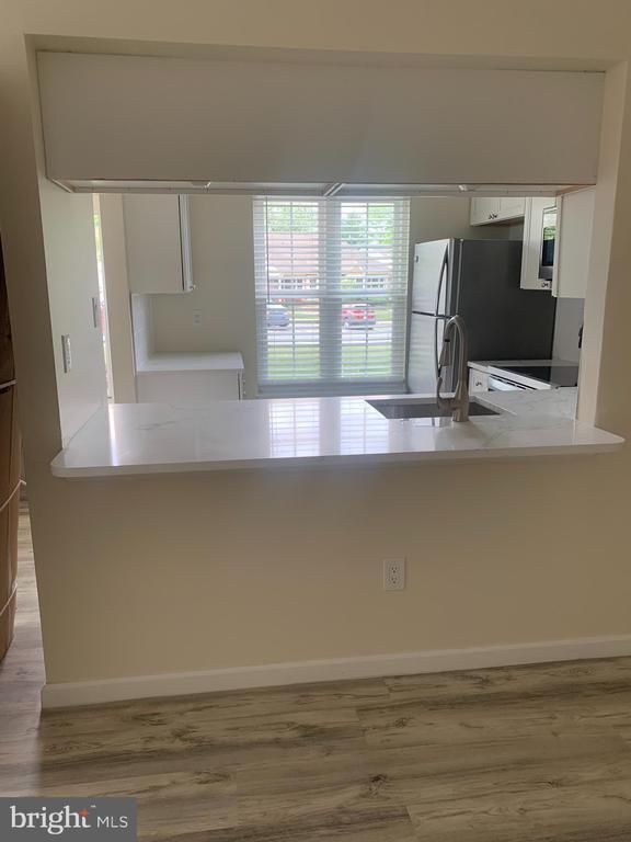 Building Photo - 442 Thornwood Dr