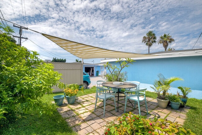 Foto del edificio - 167 Tamarack Ave