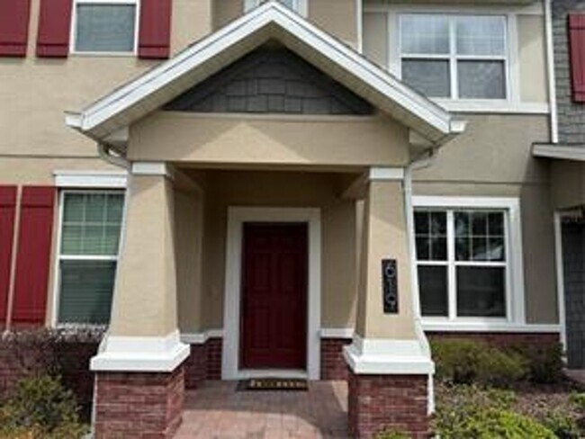 Foto del edificio - BEAUTIFUL 3 BEDROOM TOWNHOUSE IN HERITAGE AT PLANT STREET IN WINTER GARDEN