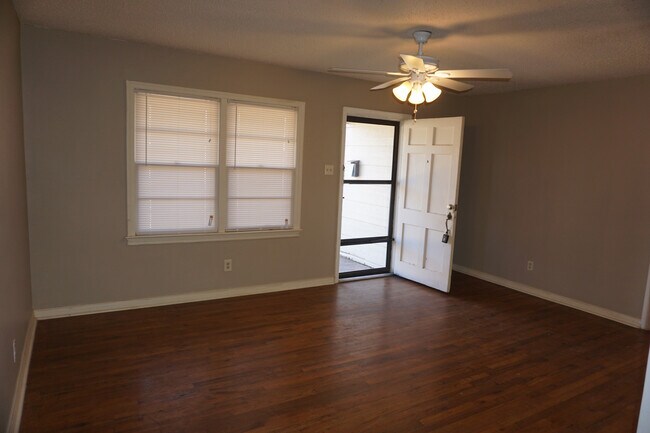 Foto del edificio - 3611 32nd St