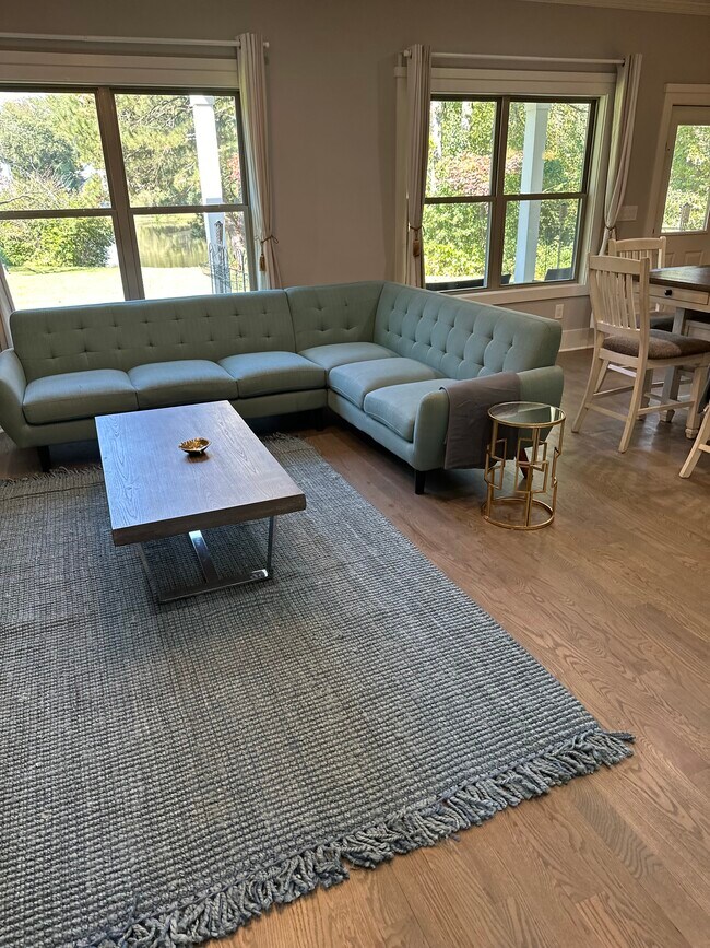 Foto del edificio - 3260 Ivy Lake Dr