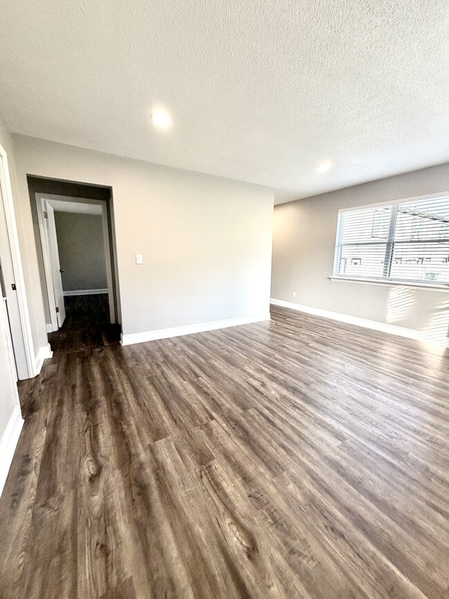 Foto del edificio - 6702 Indus Way