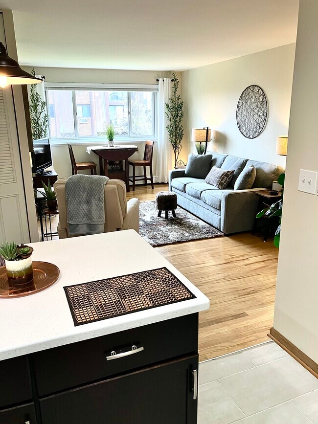 Foto del edificio - 515 W Wrightwood Ave