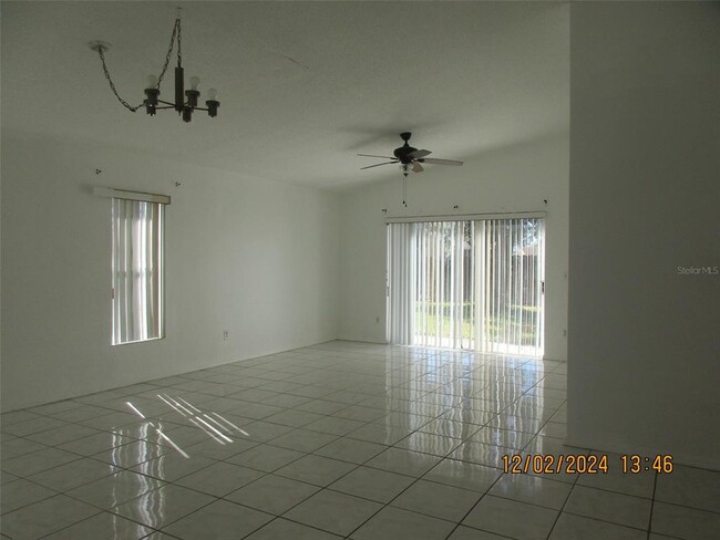 Foto del edificio - 181 Hidden Springs Cir