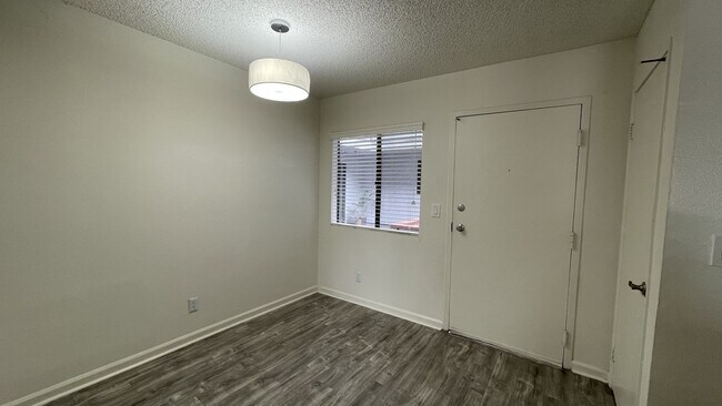 Building Photo - 12249