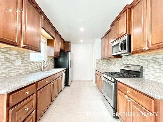 Foto del edificio - 1028 S Sherbourne Dr