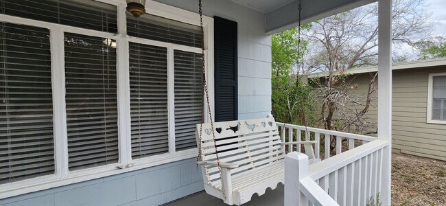 Foto del edificio - For Rent- Terrell Hills -2bed, 2 bath Home