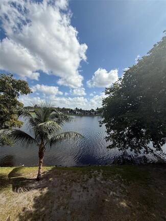 Building Photo - 6910 NW 173rd Dr