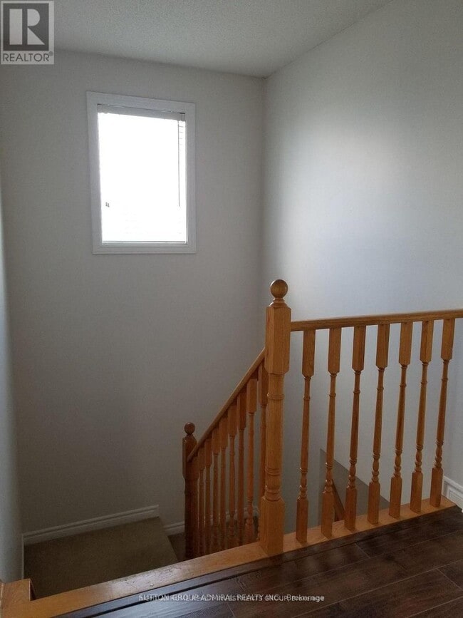 Building Photo - 38 Lang Dr