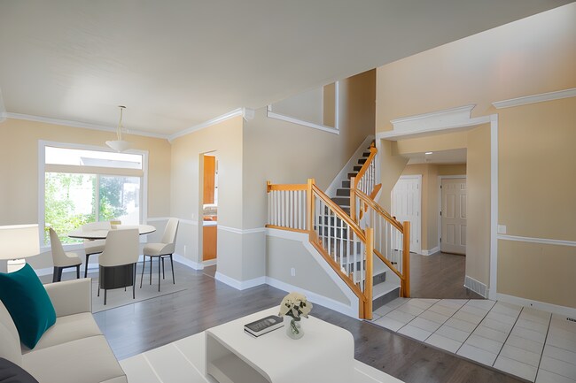 Building Photo - Gorgeous 3-Bed 2.5-Bath Home: w/ Tenant Oc...